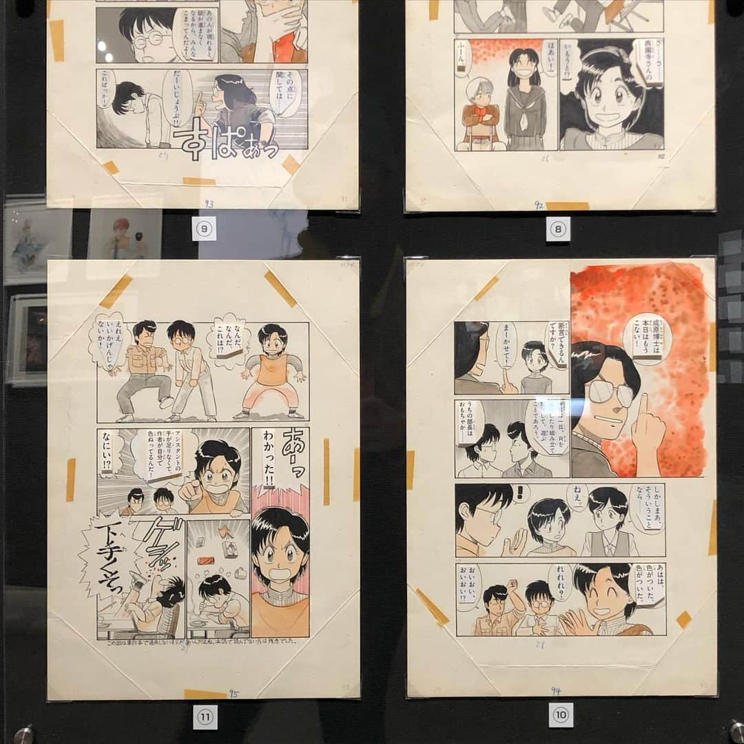 岡田育さんのインスタグラム写真 - (岡田育Instagram)「Masami Yūki, one of my favorite manga artists has his 40th anniversary exhibition. . 制作ノートの緻密さ、アナログ原稿の美しさとミスの無さはもちろんなんだけど、デジタル仕上になってからも「結局は筆の力が大事」という当たり前のことがよくわかる展示で震えましたね。特典ポストカードは新九郎だったよ！嬉しいな。 . #ゆうきまさみ展 #ゆうきまさみ #masamiyūki #patlabor #kyukyokuchojinr #原画展 #新九郎奔る #japanesemanga #mangaexhibition #mangaartist」1月12日 13時41分 - okadaic