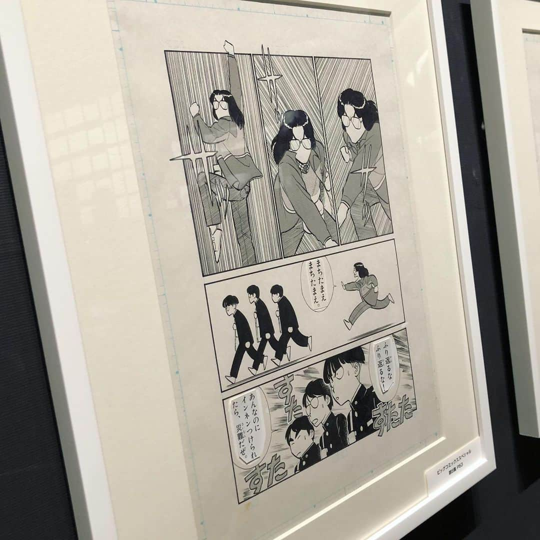 岡田育さんのインスタグラム写真 - (岡田育Instagram)「Masami Yūki, one of my favorite manga artists has his 40th anniversary exhibition. . 制作ノートの緻密さ、アナログ原稿の美しさとミスの無さはもちろんなんだけど、デジタル仕上になってからも「結局は筆の力が大事」という当たり前のことがよくわかる展示で震えましたね。特典ポストカードは新九郎だったよ！嬉しいな。 . #ゆうきまさみ展 #ゆうきまさみ #masamiyūki #patlabor #kyukyokuchojinr #原画展 #新九郎奔る #japanesemanga #mangaexhibition #mangaartist」1月12日 13時41分 - okadaic