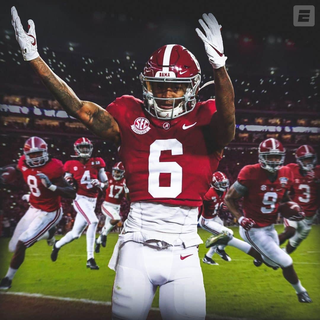 espnさんのインスタグラム写真 - (espnInstagram)「DeVonta Smith caps off his Heisman season with 215 yards and 3 TDs in the National Championship game 🏆  The greatest out of a legendary group of Bama WRs 🐐」1月12日 13時54分 - espn