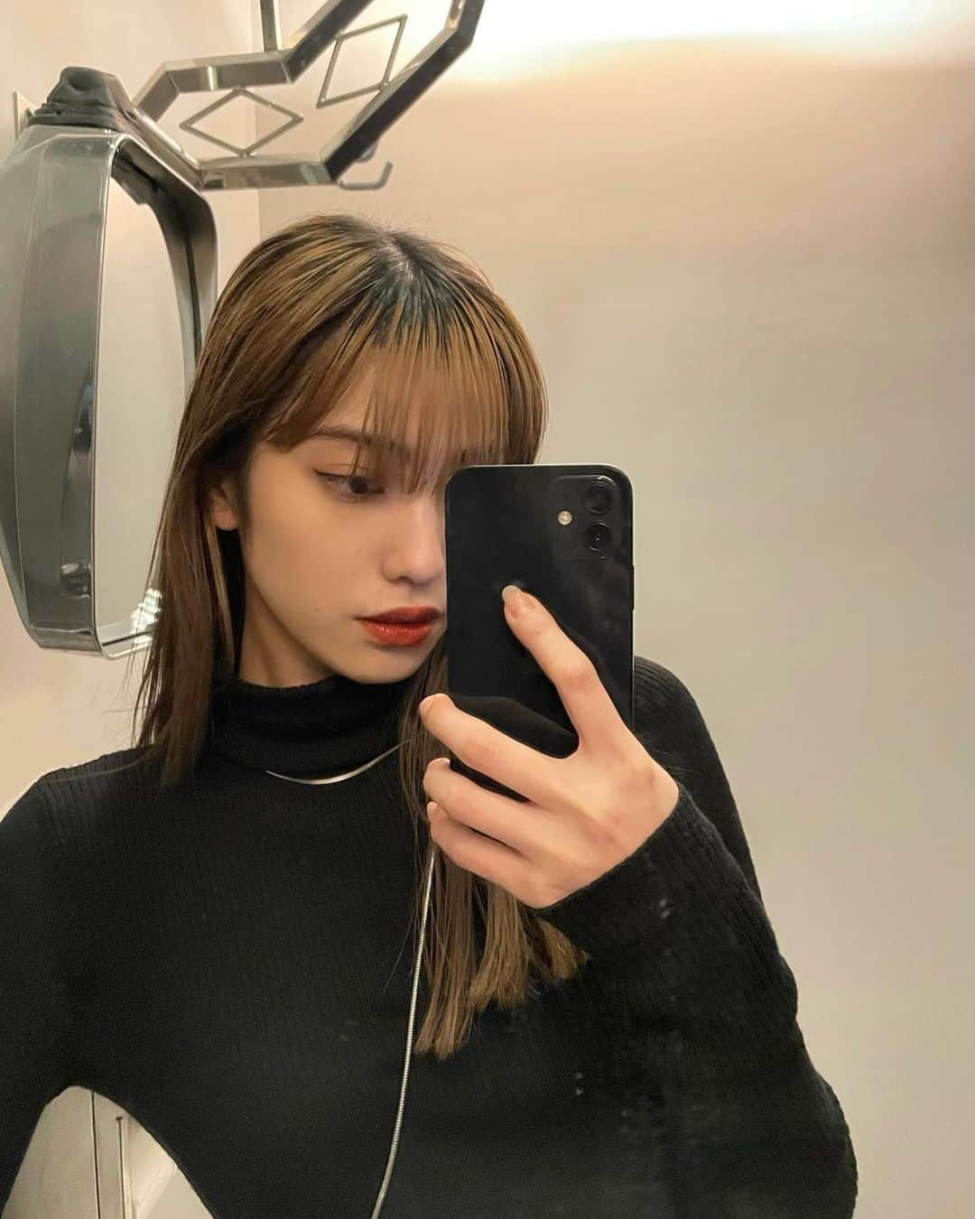 北澤舞悠（まゆちる）のインスタグラム：「遅くなりましたが 明けましておめでとうございます🌅 年末年始限定カラーな北澤でした」