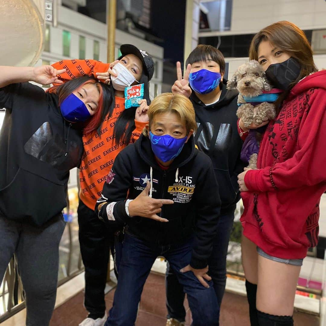 桜花由美さんのインスタグラム写真 - (桜花由美Instagram)「昨日は歌舞伎町ちゃんすにお越しの皆様ありがとうございました！  いつも換気の為、ドアを開けっぱなしにしているんだけど、昨日は寒くてお腹壊しました…  でも、トミーさんの歓迎会楽しかったー！  今日は東京でもちょこっと雪降ったみたいです。 私は見てないけど。  皆様寒いので体調管理にはきをつけてくださいね！  #wavepro ‪#プロレスラー ‬ ‪#女子プロレス‬ ‪#prowrestling‬ ‪#プロレスリングwave‬ #波ヲタ全員集合  #桜花由美 #波ヲタ #愛犬 #愛犬との暮らし  #犬  #犬のいる暮らし  #犬なしでは生きていけません会  #犬バカ #トイプードル  #トイプードルカフェオレ  #mixchannel  #mixchannelライブ配信  #mixchannel公認ライバー #ミクチャ  #ミクチャ動画 #youtube  #youtubechannel #ozアカデミー #正危軍  #投げっ波 #新宿 #新宿face」1月12日 14時06分 - ohkayumi