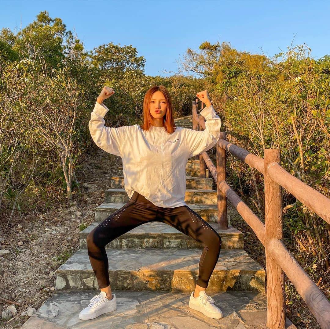 Elva Niさんのインスタグラム写真 - (Elva NiInstagram)「A day with full of energy 🏋🏻‍♀️ A day with fresh mind 🍃 #tuesdaymotivation」1月12日 14時01分 - misselvani