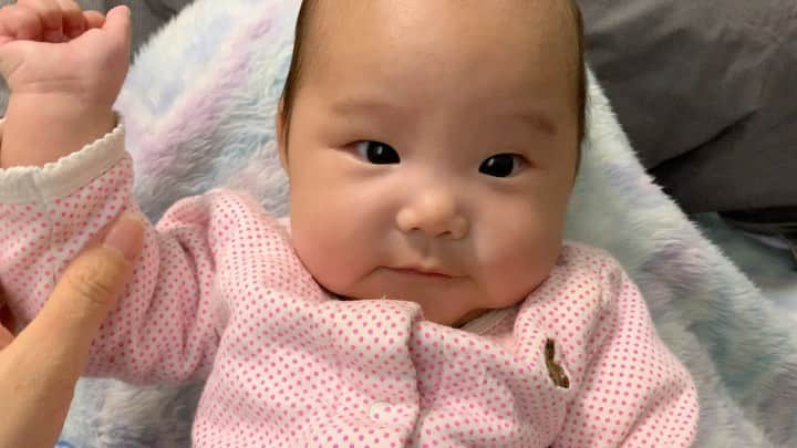 水野佑香さんのインスタグラム写真 水野佑香instagram 生後2ヶ月 の あかちゃんのいる生活 赤ちゃんとの暮らしを 24時間密着 自撮り 家族のいい記録になるし この頃の様子を動画で収めたくて 今月も必死で撮影しました 撮影してから今夜の公開