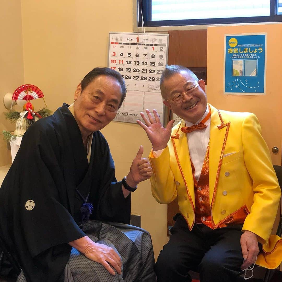 ヨネスケさんのインスタグラム写真 - (ヨネスケInstagram)「初席、国立演芸場で、マギー司郎さんと一緒に。 #国立演芸場#三宅坂#寄席#マギー司郎#桂米助#ヨネスケ#隣のばんごはん」1月12日 15時10分 - yonesuke5656