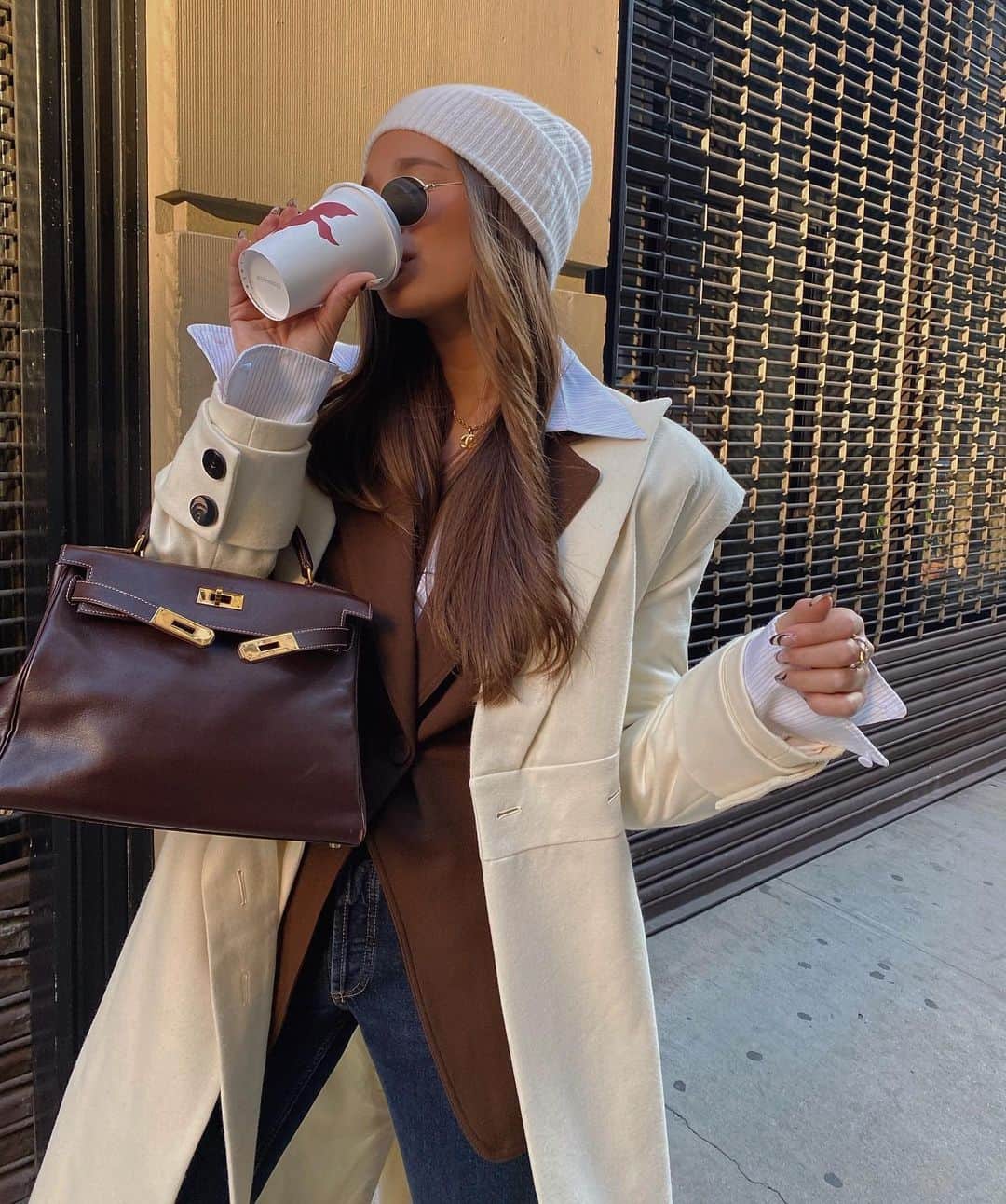 We Wore Whatのインスタグラム：「Layered lapels ☕️ [outfit transparency: @attire coat - gifted by my bestie, @therow loafers & Hermès bag - purchased, @jacquemus top - purchased, @thefrankieshop blazer - gifted, @whiteandwarren beanie - gift from my team] ☺️」