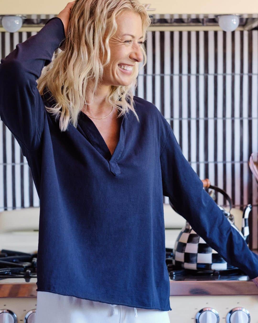 フランク&アイリーンのインスタグラム：「What is it about Navy and White that is both sporty AND sophisticated? We aren't sure, but we do know that it always works. #FrankandEileen」