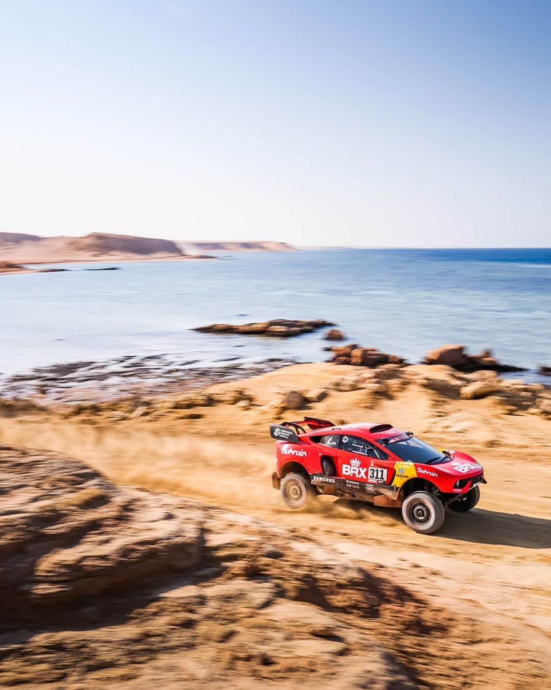 モンスターエナジーさんのインスタグラム写真 - (モンスターエナジーInstagram)「Finally having himself a beach day at @DakarRally! 🏝 @NaniRoma_Oficial #Dakar2021  #DakarRally #OffRoad #Desert #Racing #Cars #Motorsport #MonsterEnergy」1月13日 1時38分 - monsterenergy