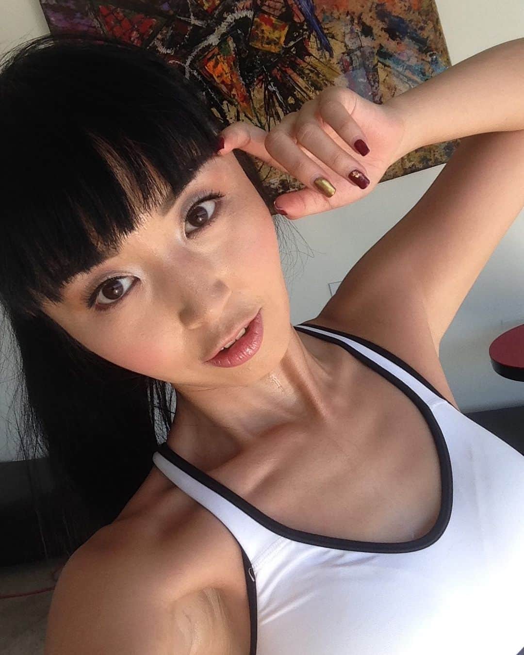 のインスタグラム：「Have a wonderful day😁 #japanesegirl #model #penthousepet #maricahase  #sportsatire   お早う御座います♪世界が変でも私は空腹です！」