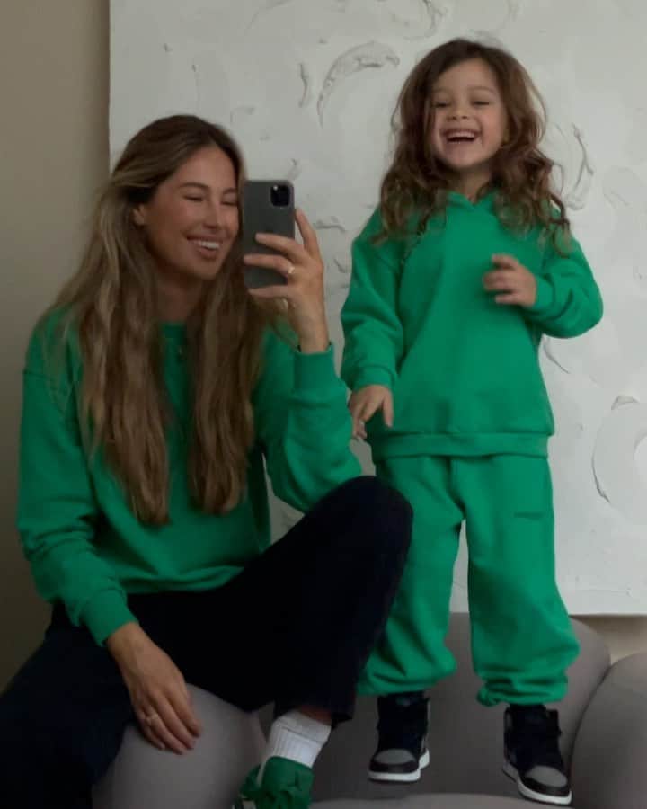 Mathilde Goehlerのインスタグラム：「Mini mood booster」