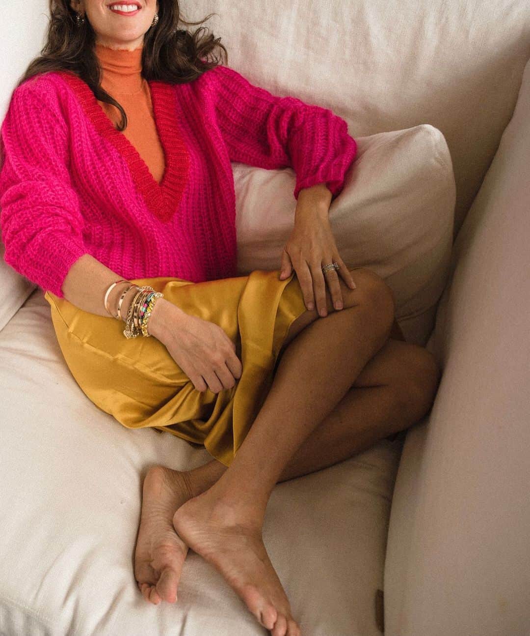 ダニジョーのインスタグラム：「COZY IN COLOR 🌈🎀✨」
