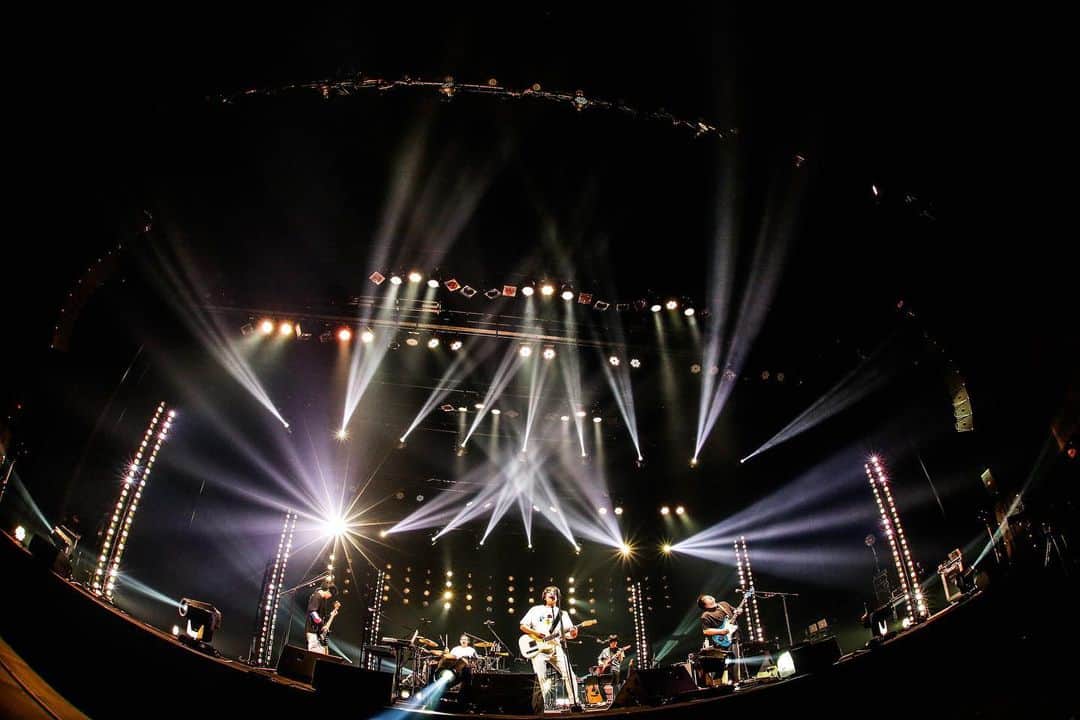 flumpoolのインスタグラム：「✴︎ flumpool 10th Tour「Real」大阪公演ご来場の方々ならびに、ストリーミング視聴の方々、、、 本当にありがとうございました❗️  ストリーミングは19日18時までアーカイブ視聴いただけマス👀 link in bio▶️  photo @nabespg」
