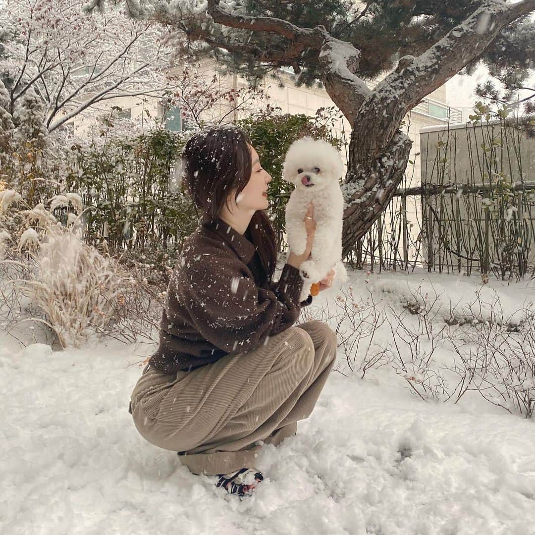 カン・ミンギョン さんのインスタグラム写真 - (カン・ミンギョン Instagram)「눈 ~_~ 🤍」1月12日 17時33分 - iammingki