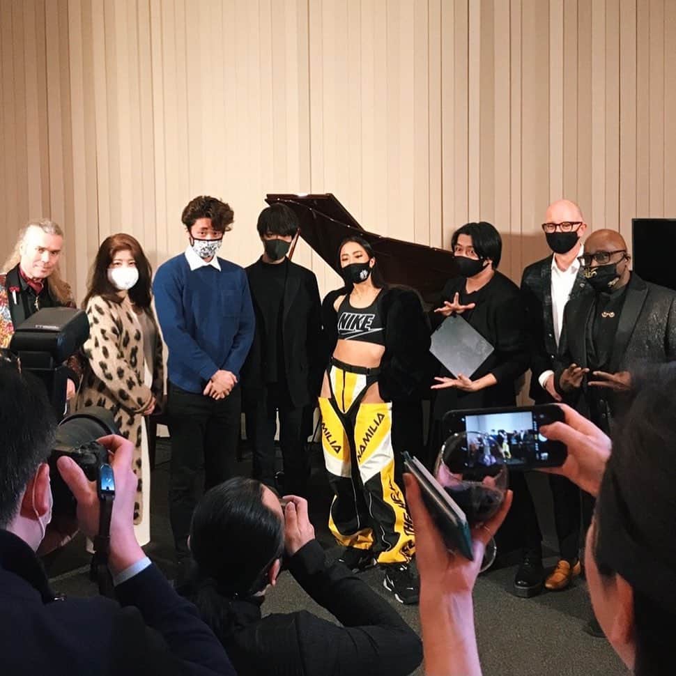 大門弥生のインスタグラム：「日米協会主催 "Who's Got Talent"で3位を頂き、今年の秋、ハリウッドでレッドカーペットを歩ける事になりました😆 ． I got 3 for a competition “Who’s Got Talent” So this autumn, I'll walk on the red carpet in Hollywood!!! ． Thank you so much for this opportunity🙏 @japanconnectshollywood  ． VAWの皆とカマしたコンペティション Who's Got Talentの様子はYouTubeにてupしてるよ！ ． Special Thanks 🙏 協力してくれた皆様のおかげです。ありがとう。 ． VAW栄光ハイスクールのダンサーの皆 @vaweikohhighschool  Sonnyさん @sonnyprimetime  Dancer Miho @mihoreinee_  Dancer Akane @a_ka_ney  Director Madori @dori_212 ． #秋までにコロナ終わりますように」