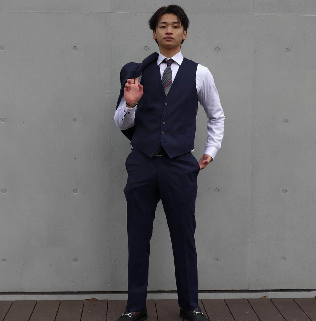 石内呂依のインスタグラム：「出会いと健康に乾杯。  #2021」