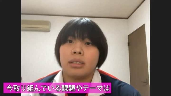 テレビ東京「柔道」のインスタグラム：「女子78kg超級 #素根輝 選手(20) インタビュー🎤 @akira.sone   今月5日にオンライン取材に応じた素根選手✨  最後の試合は おととし2019年11月のグランドスラム大阪と 実戦からは長らく遠ざかっているものの 「日頃から大きな相手をイメージして練習している。試合に出るからにはしっかり準備をして出たい」と前を向きました🔥  また去年7月には20歳に。 「お酒はまったく飲んでいない。特別な日に飲めたらいいな」 初めてのお酒は東京五輪の金メダルのお祝いまで取っておくようです🍻  #柔道 #テレビ東京 #judo #AkiraSone #Tokyo2020 #新成人」