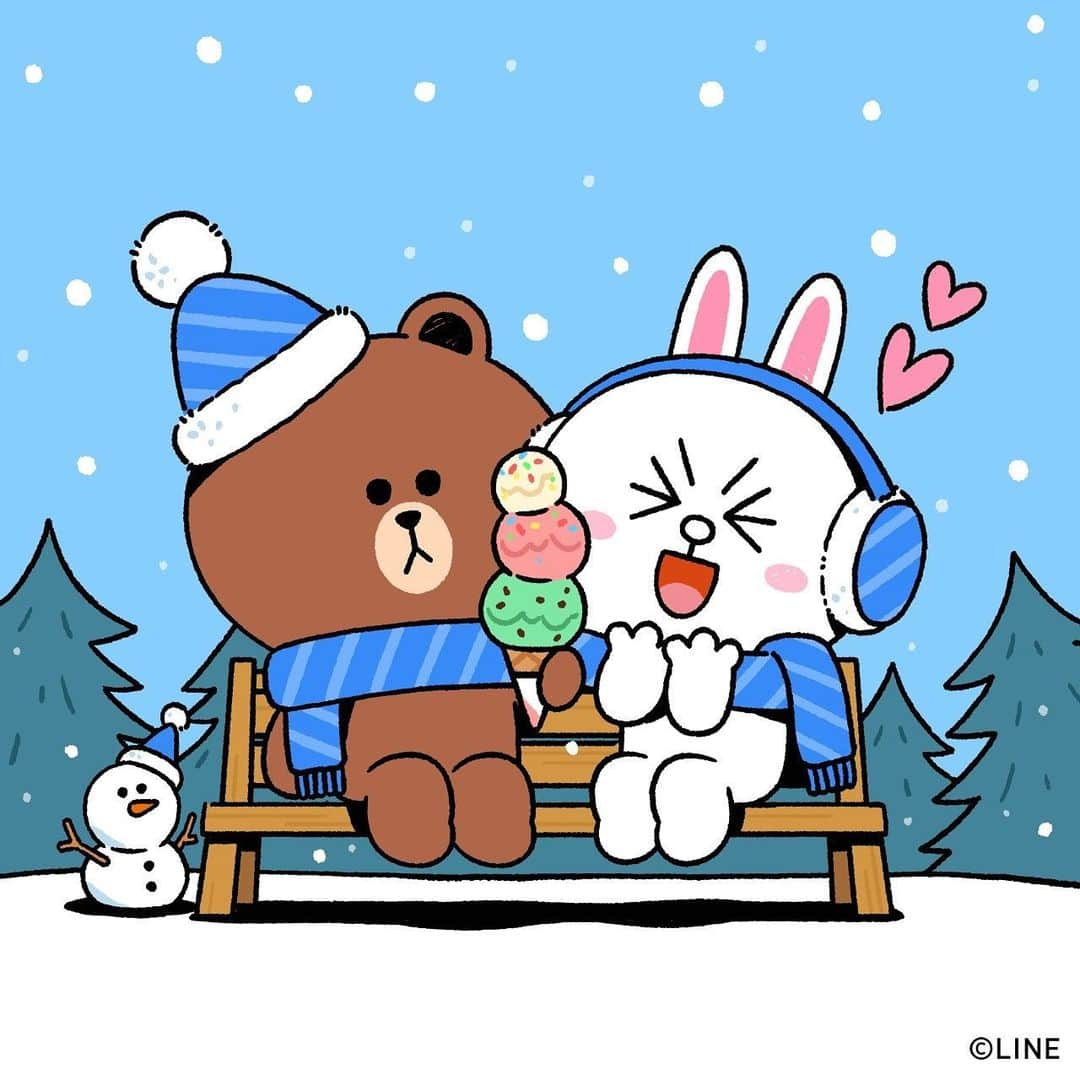 LINE FRIENDSさんのインスタグラム写真 - (LINE FRIENDSInstagram)「There's enough warmth here to cause climate concerns... ❤️ #sohot ⠀ #BROWN #CONY #bae #crush #sweetheart #lovers #lovestagram #wintergoals #snow #winter #LINEFRIENDS」1月12日 18時00分 - linefriends