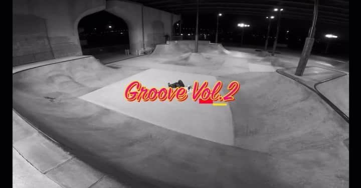 安床武士のインスタグラム：「Groove Vol.2 with @moripon1106 . on my YouTube!! (Link in bio☝️) 一緒に滑って一緒に撮る映像企画の第二弾！ プロフィールリンクからぜひ。 @usdskates  @goodskates_inc  @canamonroad_japan  @lzbn_official  @papasu1048  #groove #usdskates #usdaeon #aeon72 #rollerblading #inlineskate #blading #インラインスケート #ローラーブレード #takeshiyasutoko #安床武士」