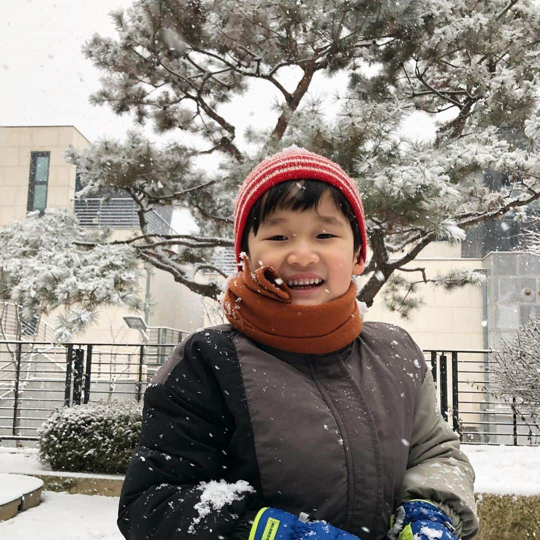 パク・ウォンジさんのインスタグラム写真 - (パク・ウォンジInstagram)「너를 너-무 사랑한다 ❤️❄️✨😉🙏🏻🌬☃️」1月12日 18時17分 - sisi_wonji