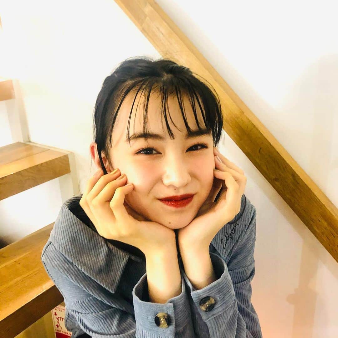 ニコ☆プチのインスタグラム：「📺 今夜9時放送の新ドラマ 『#青のSP（スクールポリス）-学校内警察・嶋田隆平-』にもんちゃんが出演するよ📺💙 みんなチェックしてね👮🏻✨🔥  #森﨑美月」