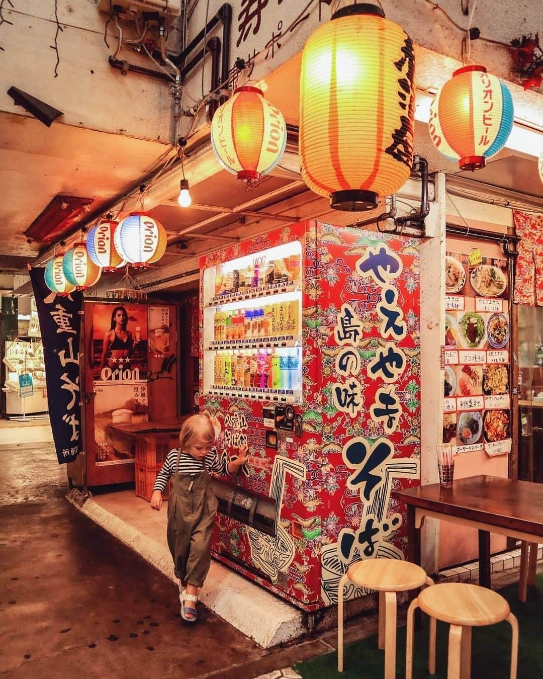 Be.okinawaさんのインスタグラム写真 - (Be.okinawaInstagram)「Colorfully designed vending machines at storefronts are fun to look at. This picture shows one with a soba noodle illustration, and the bold stroke Japanese characters read, “Yaeyama Island style noodle,” on the Bingata pattern!  📍: Kokusai Street, Naha City 📷: @growingupinokinawa Thank you very much for your wonderful photos!  When you can visit Okinawa next, try to look for your favorite design. 😉  Hold on a little bit longer until the day we can welcome you! Experience the charm of Okinawa at home for now! #okinawaathome  Tag your own photos from your past memories in Okinawa with #visitokinawa / #beokinawa to give us permission to repost!  #nahacity #kokusaistreet #vendingmacine #国際通り #自動販売機 #國際通 #自動販賣機 #국제거리 #자동판매기 #japan #travelgram #instatravel #okinawa #doyoutravel #japan_of_insta #passportready #japantrip #traveldestination #okinawajapan #okinawatrip #沖縄 #沖繩 #오키나와 #旅行 #여행 #打卡 #여행스타그램」1月12日 19時00分 - visitokinawajapan