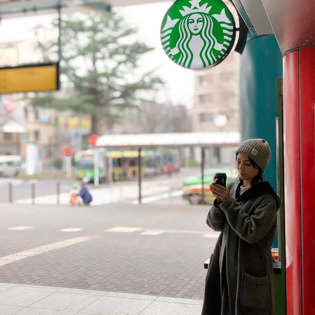 渋谷飛鳥さんのインスタグラム写真 - (渋谷飛鳥Instagram)「#本日のコーヒー #実は本日じゃないけど #スタバ #と見せかけて #LAWSON #スタバちゃうんかーい」1月12日 19時09分 - shibuya_asuka_official