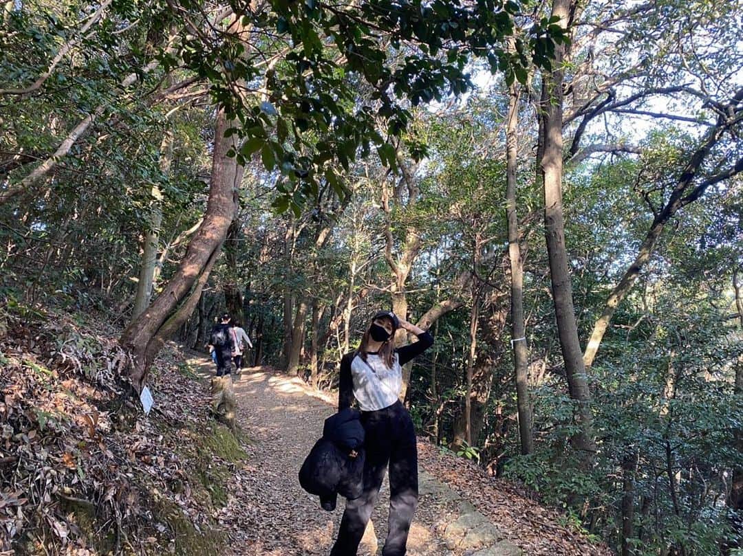 楓さんのインスタグラム写真 - (楓Instagram)「自然パワー🌞🍃 いつかの山登りです🌳」1月12日 19時21分 - kaede_