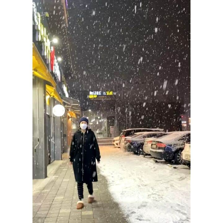 シン・ドンミのインスタグラム：「☃️」