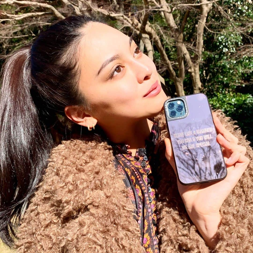 遊海 Yuumiさんのインスタグラム写真 - (遊海 YuumiInstagram)「I customize my iPhone cover with my favorite quotes and every time I see my face on my mirror iPhone case it remind me how special I am ❤️好きな言葉をiPhoneケースにカスタム❤️ 自分の顔をiPhoneミラーケースで見るたびに言い聞かせてる❤️ @casetify_jp @casetify #CASETiFY #CASETiFYミラーケース #StateYourCase #quotes #mirror #winter #peace #womenempowerment」1月12日 19時29分 - yuumi_kato