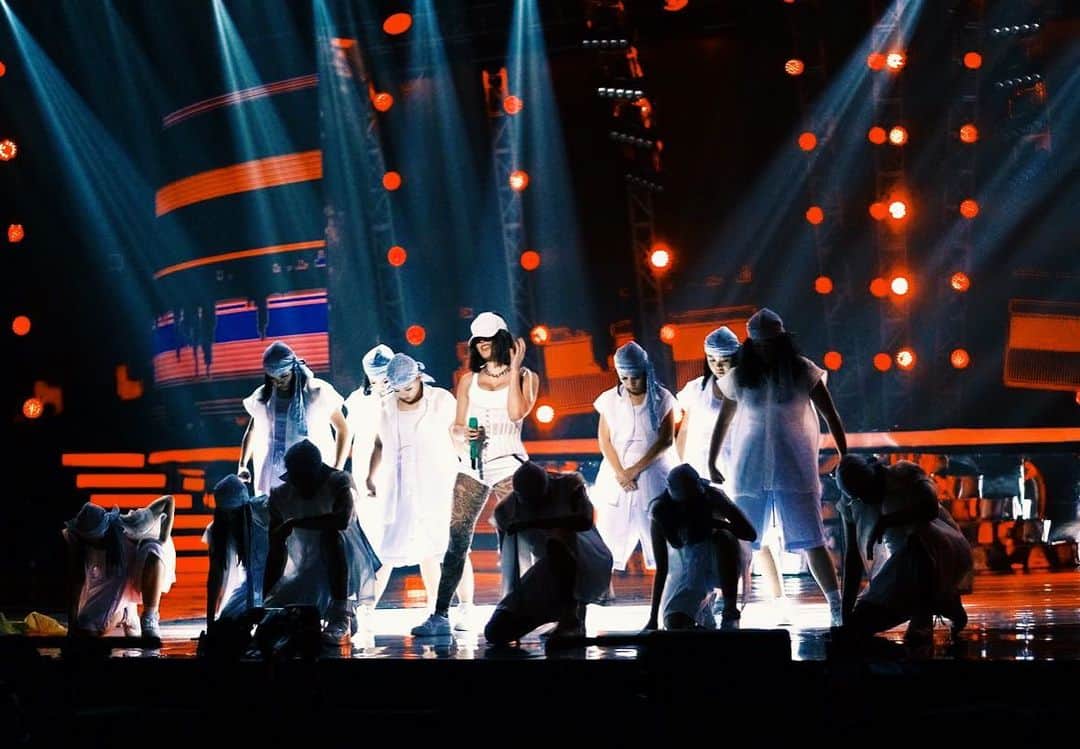 のインスタグラム：「🤍  #AGNEZMO」