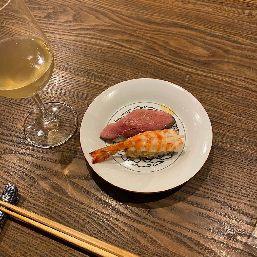 渡辺真起子さんのインスタグラム写真 - (渡辺真起子Instagram)「ある日の先生。  あ、いや、 普段はタイ料理なんだよ。  大好き。」1月12日 19時50分 - watanabe_makiko