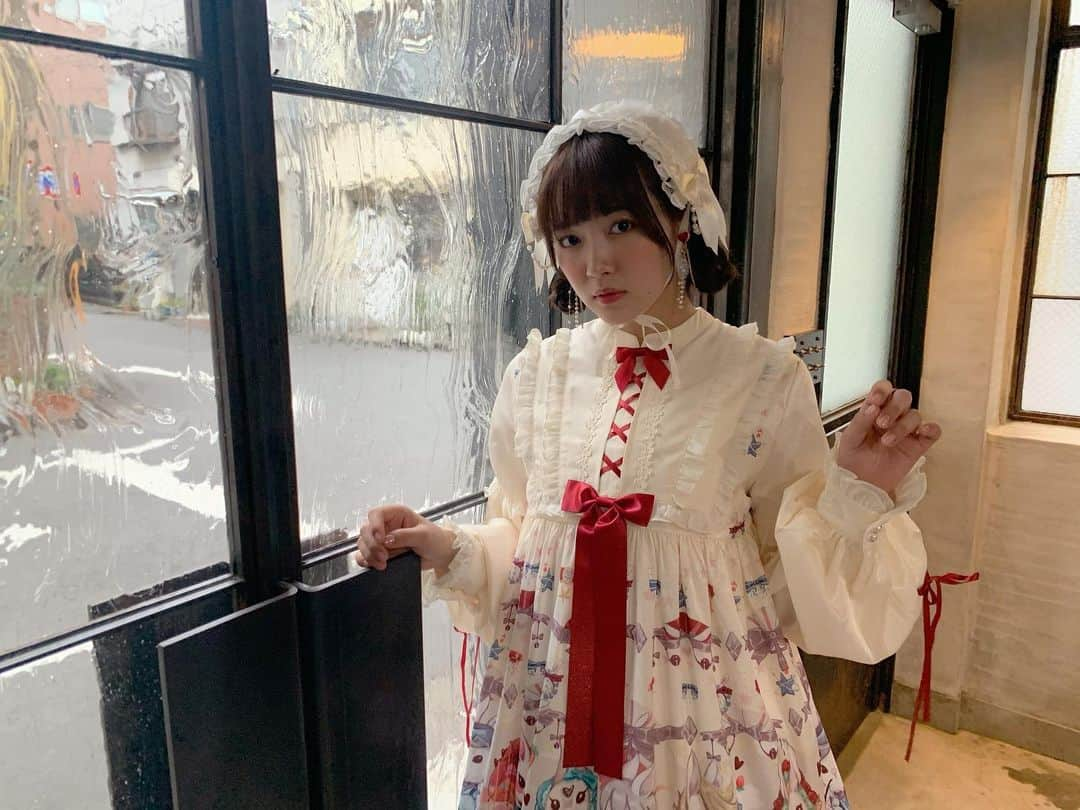 中山莉子さんのインスタグラム写真 - (中山莉子Instagram)「→﻿ 生写真オフショット！﻿ ﻿ 寒い一日でしたね﻿ 最近はスキーしたい欲がすごいです☃️」1月12日 19時54分 - nakayama_riko_official