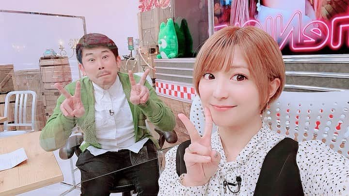 矢口真里さんのインスタグラム写真 - (矢口真里Instagram)「今日は新年一発目の『矢口真里の火曜TheNIGHT』ですよー😁✨ めちゃくちゃ久しぶり😂✨ 生放送じゃなく、先程収録してきました！！ ノー編集なので、ほぼ生放送と同じw 新年らしくモーニング娘。特別企画です！！ モーニング娘。OGとモーニング娘。'21のトークをまったりとお楽しみくださいませ♡ 感想は、、、 もっと喋りたかったー😭 です😁✨ 楽しかったなぁ✨✨✨ ・ 岡ちゃんは今年もこの顔w🥸色々対策バッチリで今年もザナイトチーム頑張っていきます！！どうぞよろしくお願いします😊✨ ではでは✨ 深夜０時から是非ご覧くださいませ😁✨ URL ↓ https://abema.tv/channels/abema-special/slots/B9hMj9VAZj3iA3」1月12日 20時04分 - mariyaguchi_official