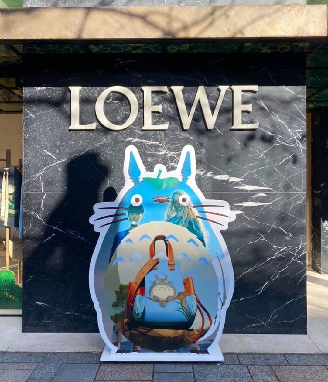 太田唯さんのインスタグラム写真 - (太田唯Instagram)「👜💙🌈💕💕💕  #loewe  #loewetotoro」1月12日 20時19分 - yuiohta.official