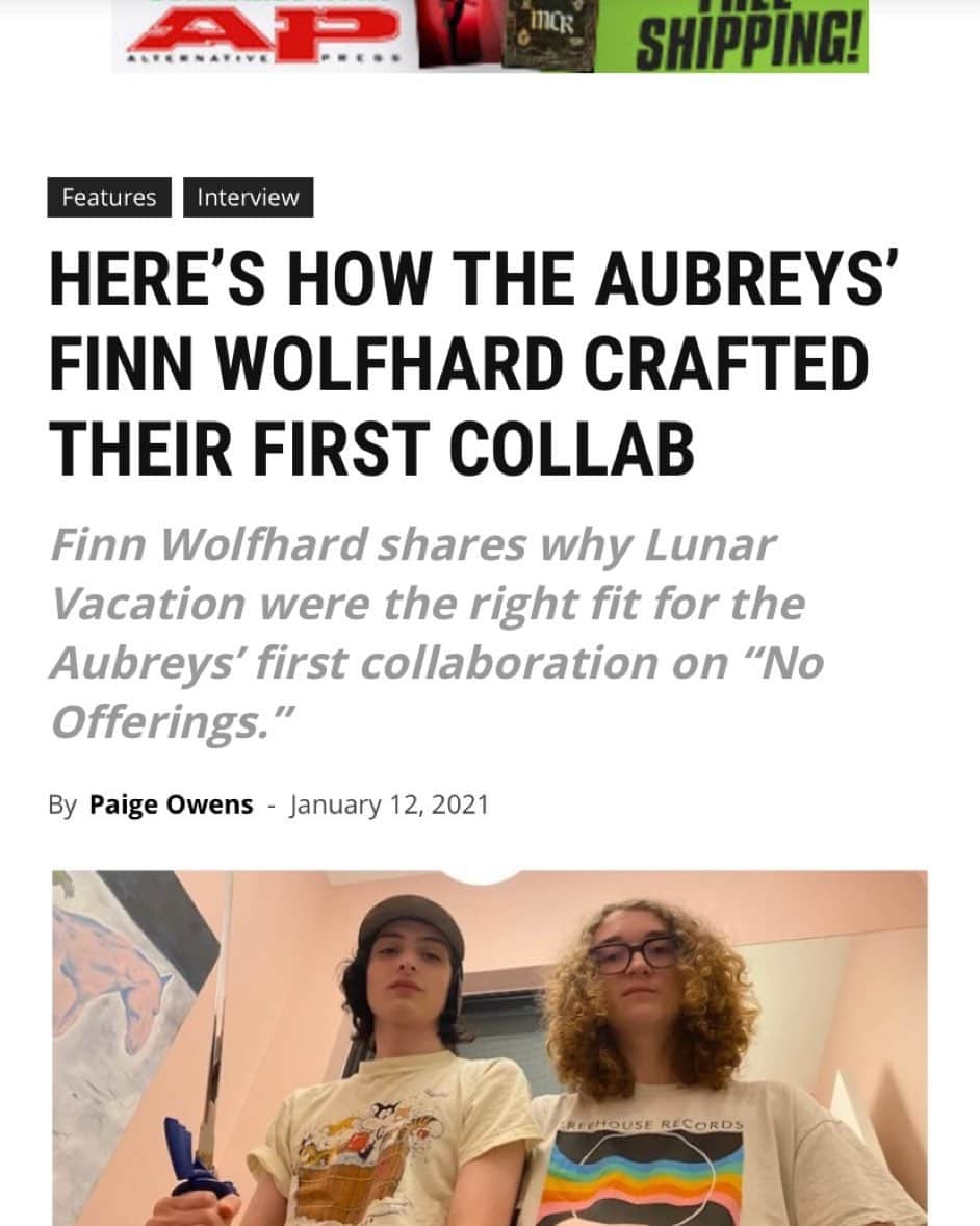 フィン・ヴォルフハルトさんのインスタグラム写真 - (フィン・ヴォルフハルトInstagram)「Check out @theaubreysrphun + @lunar_vacation collab on platforms everywhere.  @altpress article link in the bio stay safe❤️🤘😷🤘❤️  Engineered @tjthunder  Mixed @reelbigtuna  Mastered @doctormillice  Art @leohorton  Thanks to all!」1月13日 2時16分 - finnwolfhardofficial