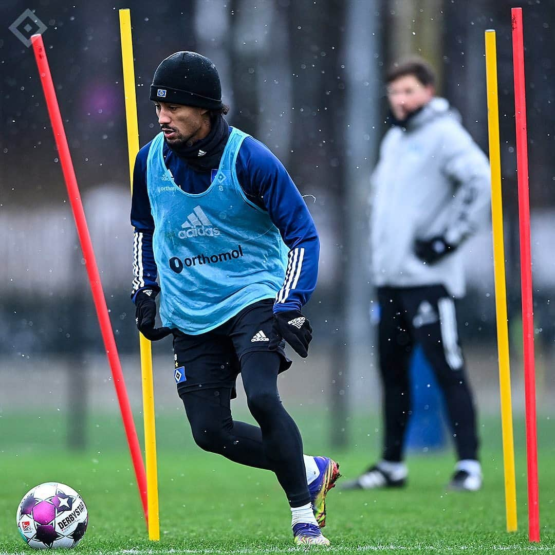 ハンブルガーSVさんのインスタグラム写真 - (ハンブルガーSVInstagram)「Arbeitstag im Volkspark ⚽️🏋🏽‍♂️🏃🏽‍♂️  #nurderHSV #Training #Dudziak  📸 @witters_sportfotografie」1月13日 2時17分 - hsv