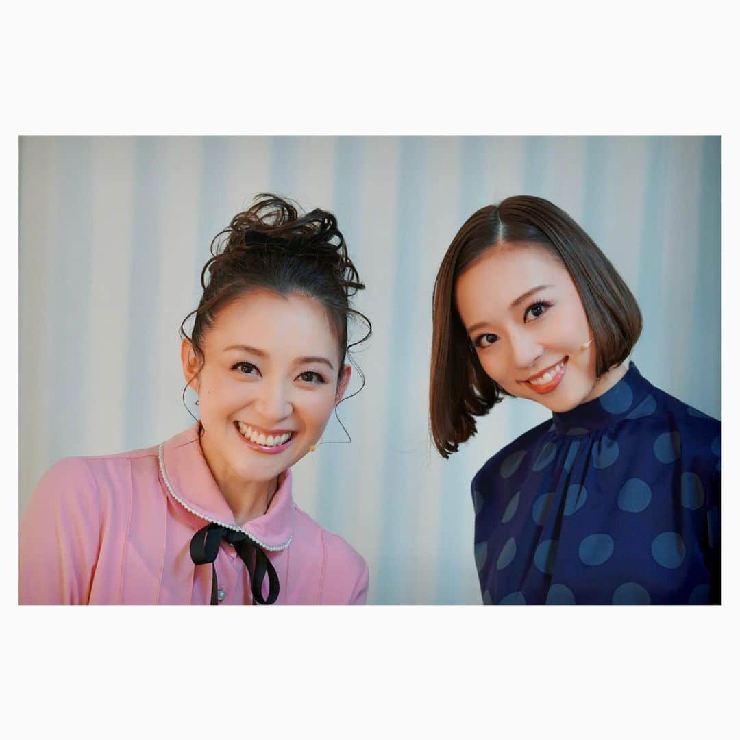 愛加あゆさんのインスタグラム写真 - (愛加あゆInstagram)「かなみさんとの思い出写真☺️  #ミュージカル #nowherethis #彩乃かなみ さん #本番と写真撮る時だけマスク外してます  #愛加あゆ」1月12日 20時50分 - manaka_ayu