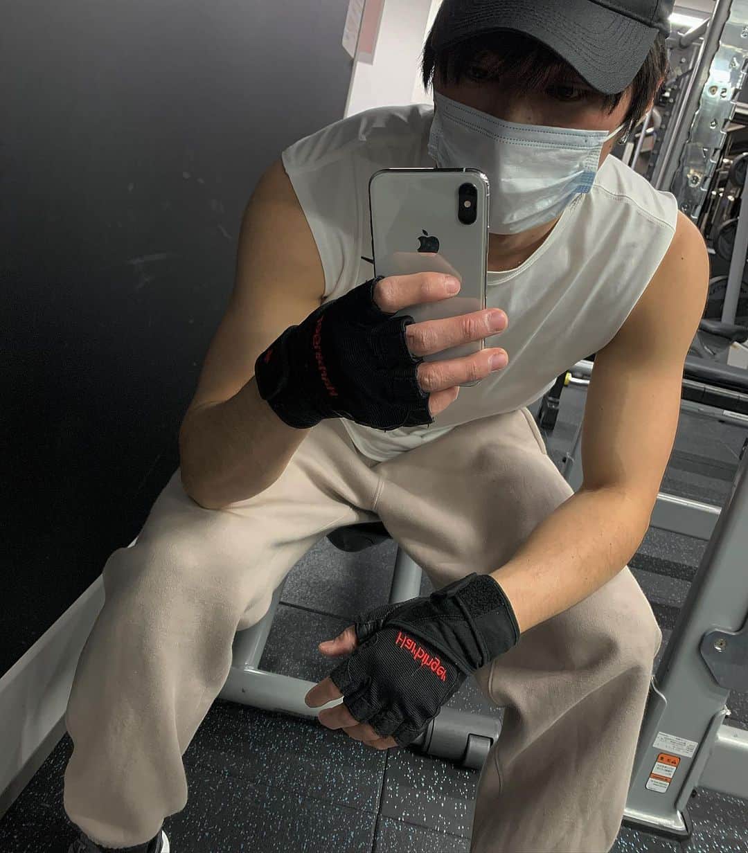 のインスタグラム：「今年の目標は70㎏になる事です。  #後2㎏」