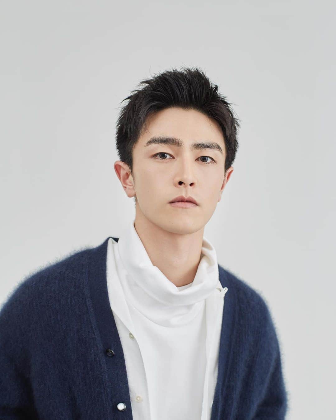 のインスタグラム：「今日で23歳になりました！ 今年も精進していきたいと思います。 これからもよろしくお願いします！🔥  そしてメンズノンノ2月号発売中です！今月号はなんと一冊まるごとビューティー企画！参考になることばかり。 皆さん是非！よろしくお願いします。」