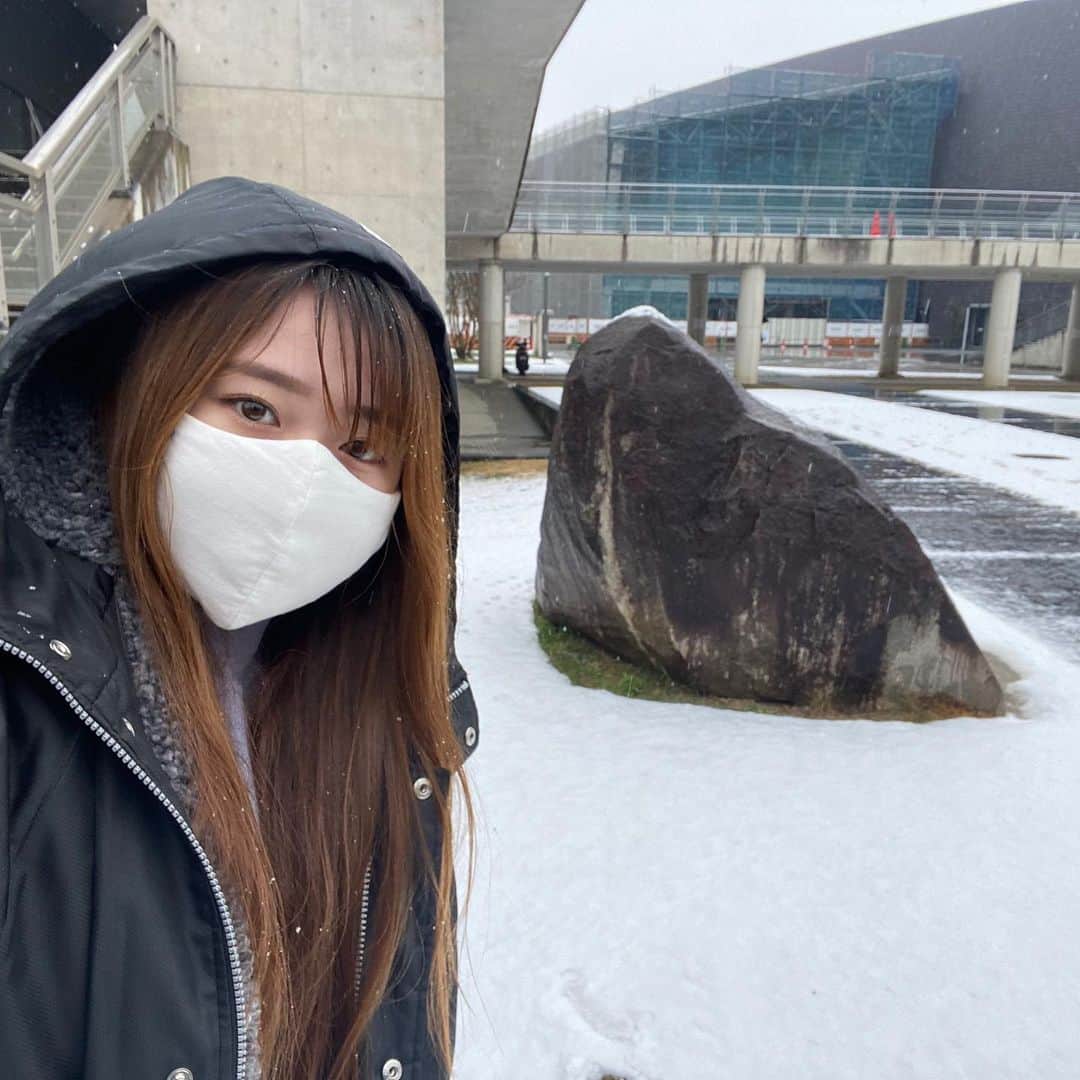上野貴穂さんのインスタグラム写真 - (上野貴穂Instagram)「.﻿ 珍しく奈良にも積もるほどの雪が降って﻿ 大はしゃぎ⛄️﻿ ﻿ #奈良 #雪 #雪景色 #上野貴穂」1月12日 21時12分 - kiho_ueno