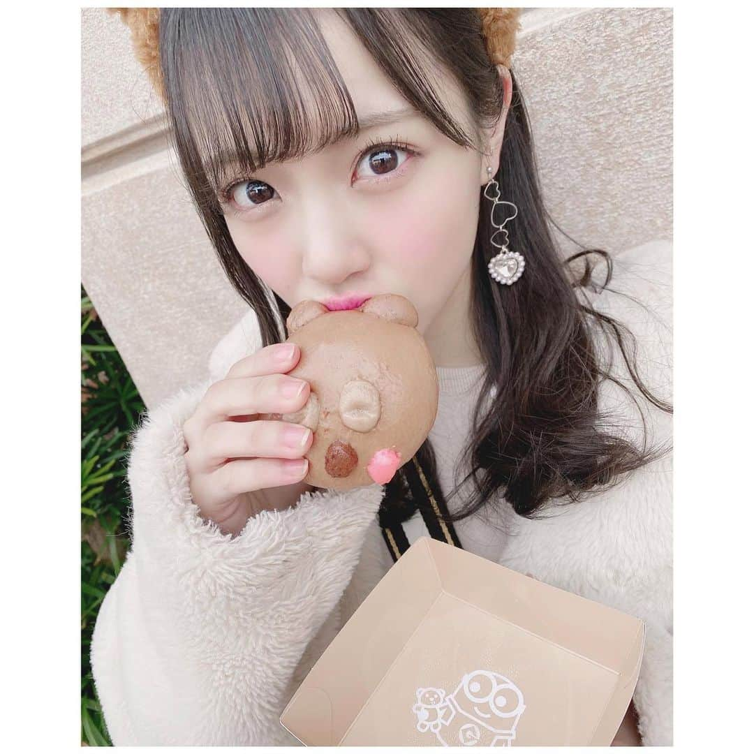 岩田陽菜さんのインスタグラム写真 - (岩田陽菜Instagram)「もぐもぐ🧸🤎﻿ ﻿ 最後の写真はティムの入ってたやつにはティムじゃなくてミニオンが描いてあってそれに気づいてミニオンだーって爆笑しておる。🐻﻿ ﻿ ﻿ #ユニバ#usj#ユニバーサルスタジオジャパン#ユニバフード#ティムマン#まんじゅう#チョコレート#chocolate#ティム#tim#ティムコーデ#usjコーデ#大阪#ブラウンコーデ﻿ ﻿ #過去pic」1月12日 21時16分 - hina_naso_stu48