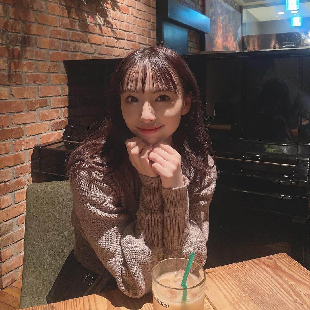 鶴巻星奈のインスタグラム：「少し前にカフェに行った時の📸」