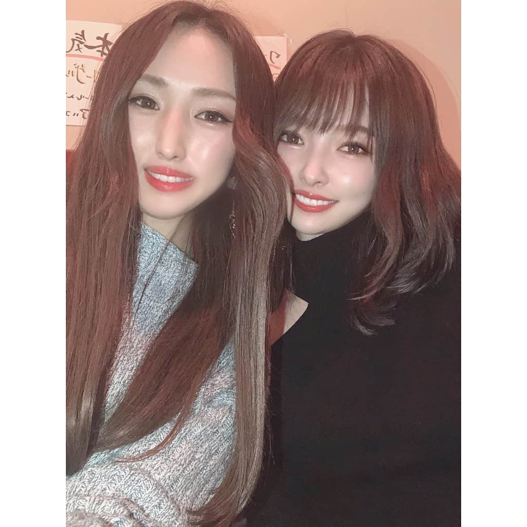 佐藤小巻のインスタグラム：「久々のきぇぴ♡👭 卓球部の後輩くんがいるお店🐟🍲」