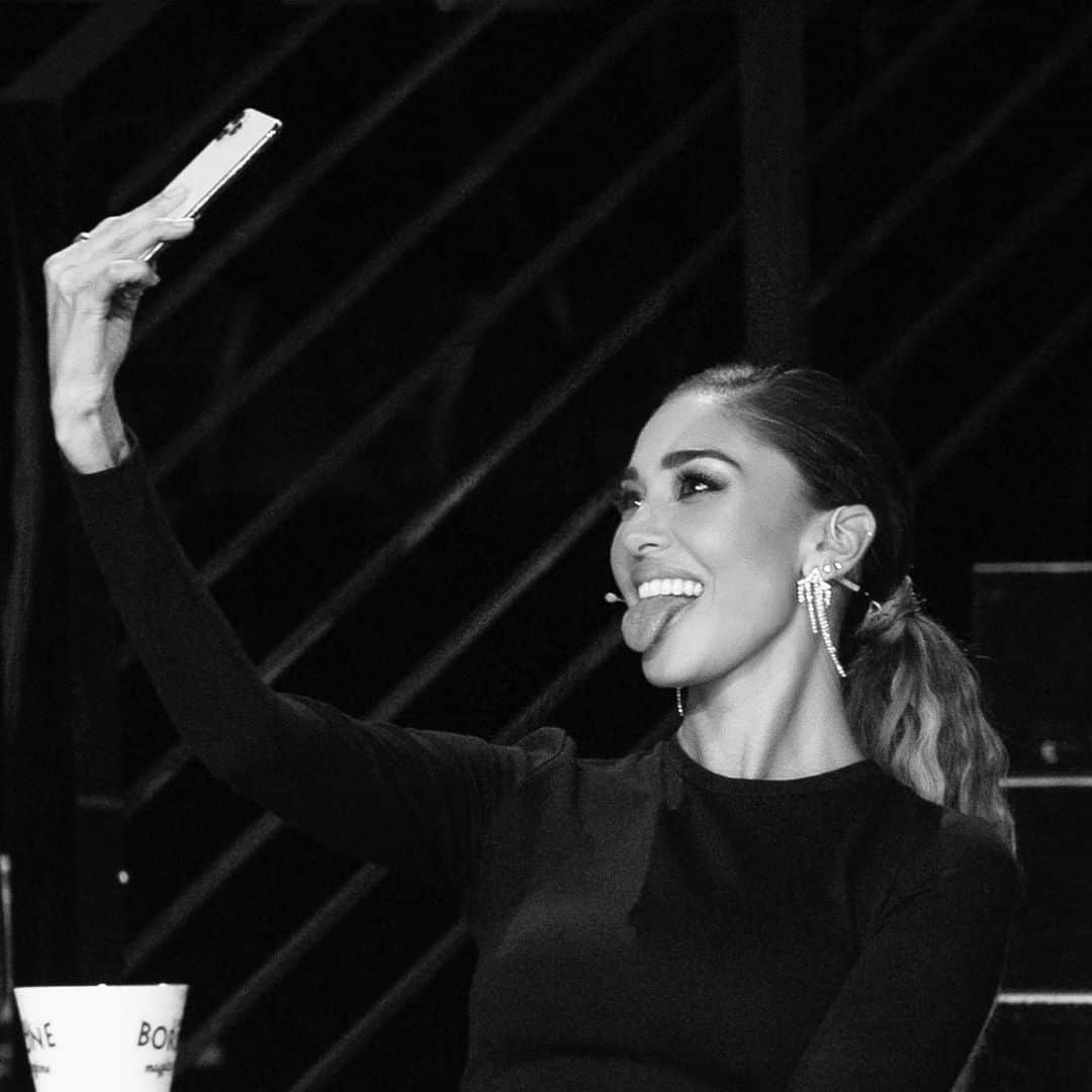 ベレン・ロドリゲスのインスタグラム：「E a chi non piace, linguaccia 😜」