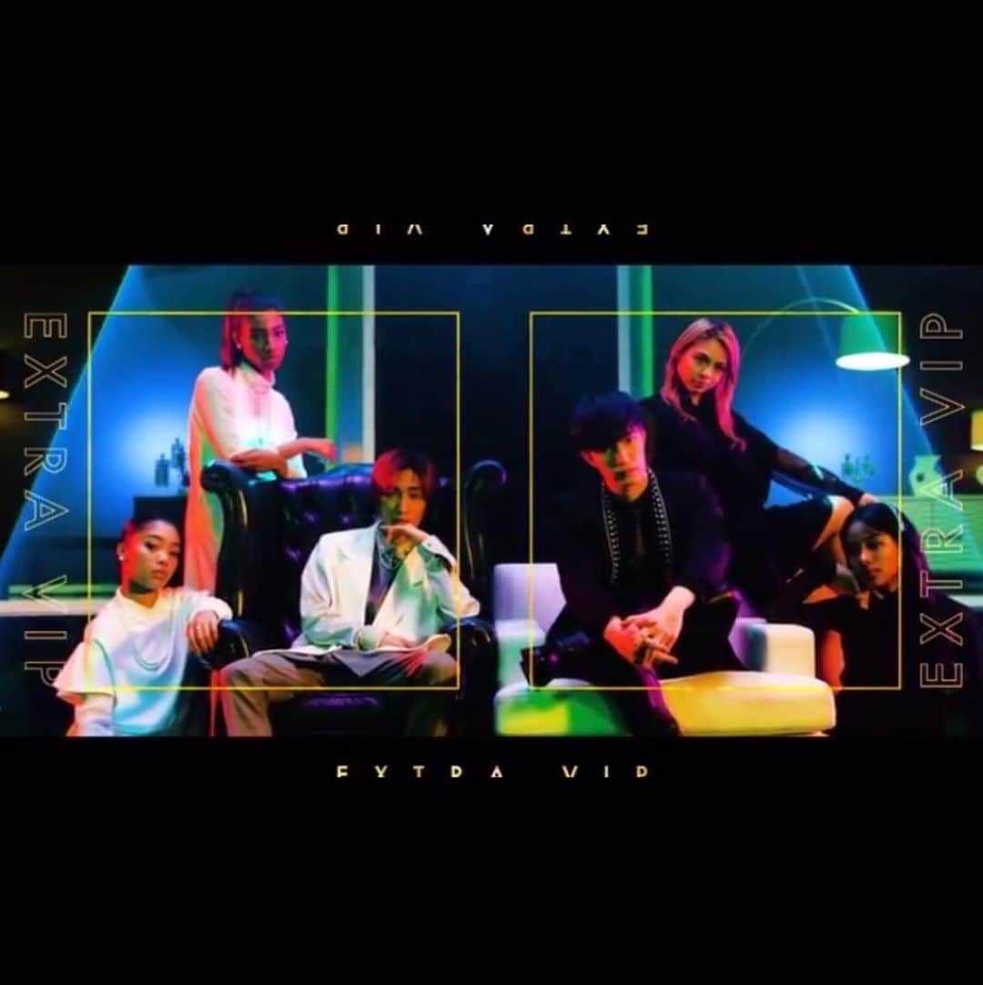 鈴木リサのインスタグラム：「ニューアルバムの1曲 「extra vip」 チェックしてねん🌹❤️ @sixtones_official」