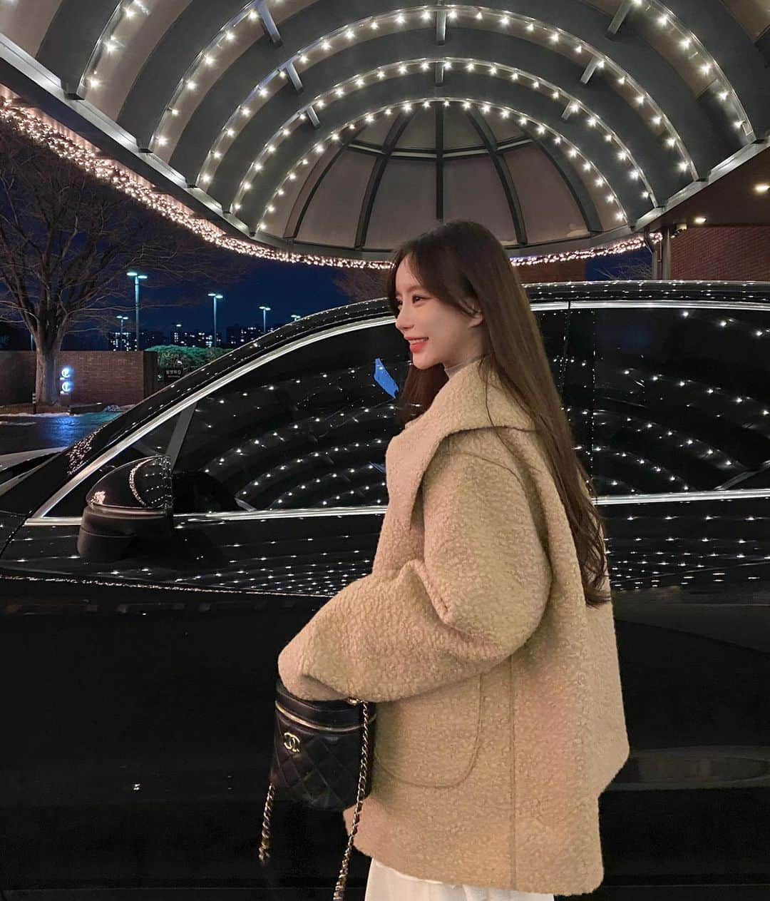 ハン・アルムソンイさんのインスタグラム写真 - (ハン・アルムソンイInstagram)「🚗🚗 세번째 쏭카앞에서~ 믿고 맽기는 야에루 포토..📸🧡 첫째 차는 핑핑이 둘째는 씽씽이 셋째는 아직 이름을 못정했는데... 뭐로 지을까요 추천받슴돠 ㅋㅋ🤔」1月12日 22時07分 - areumsongee