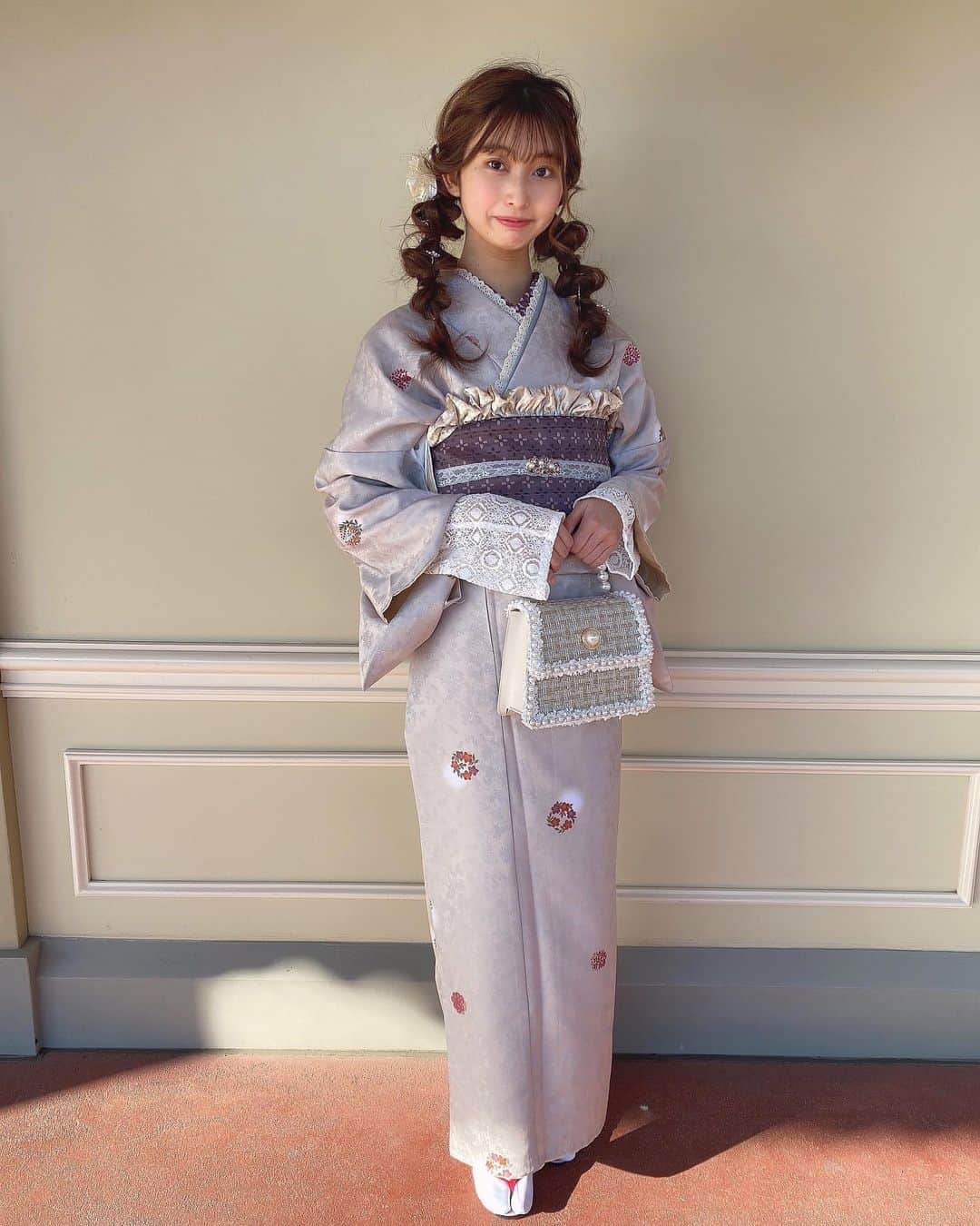 本島莉々果のインスタグラム：「﻿ ﻿ ﻿ 今回はレトロモダン✨﻿ 普段とは違う雰囲気になれる着物ってステキ☺ ﻿ ﻿ ﻿ #着物 #着物レンタル #レトロモダン #大人可愛い #vasarace」
