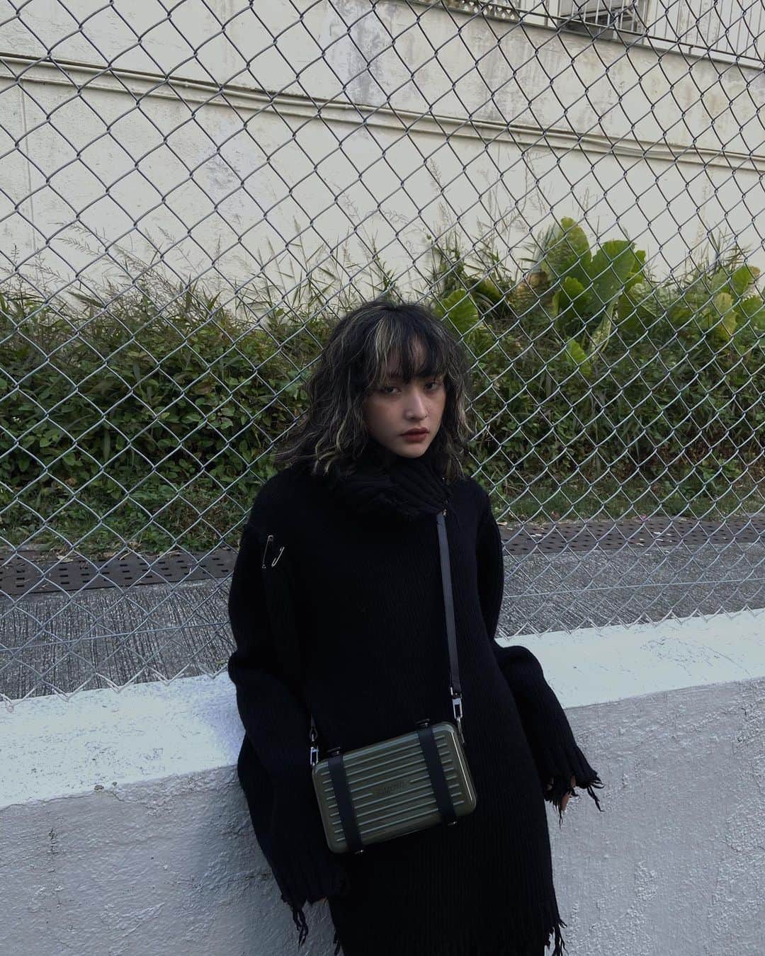 ハンナ・チャンのインスタグラム：「Traveler’s daily @rimowa 🦋」