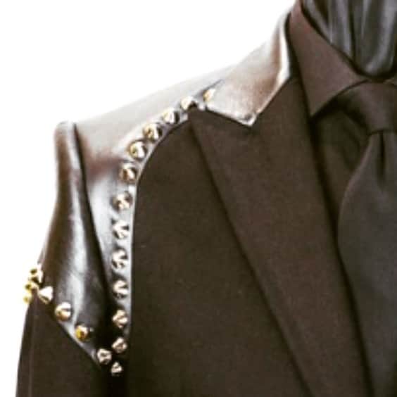 サー トム ベイカーさんのインスタグラム写真 - (サー トム ベイカーInstagram)「Windsor knot sat right next to a bit of Motorhead inspired design! Who said ties are for bores?」1月12日 22時15分 - sirtombaker