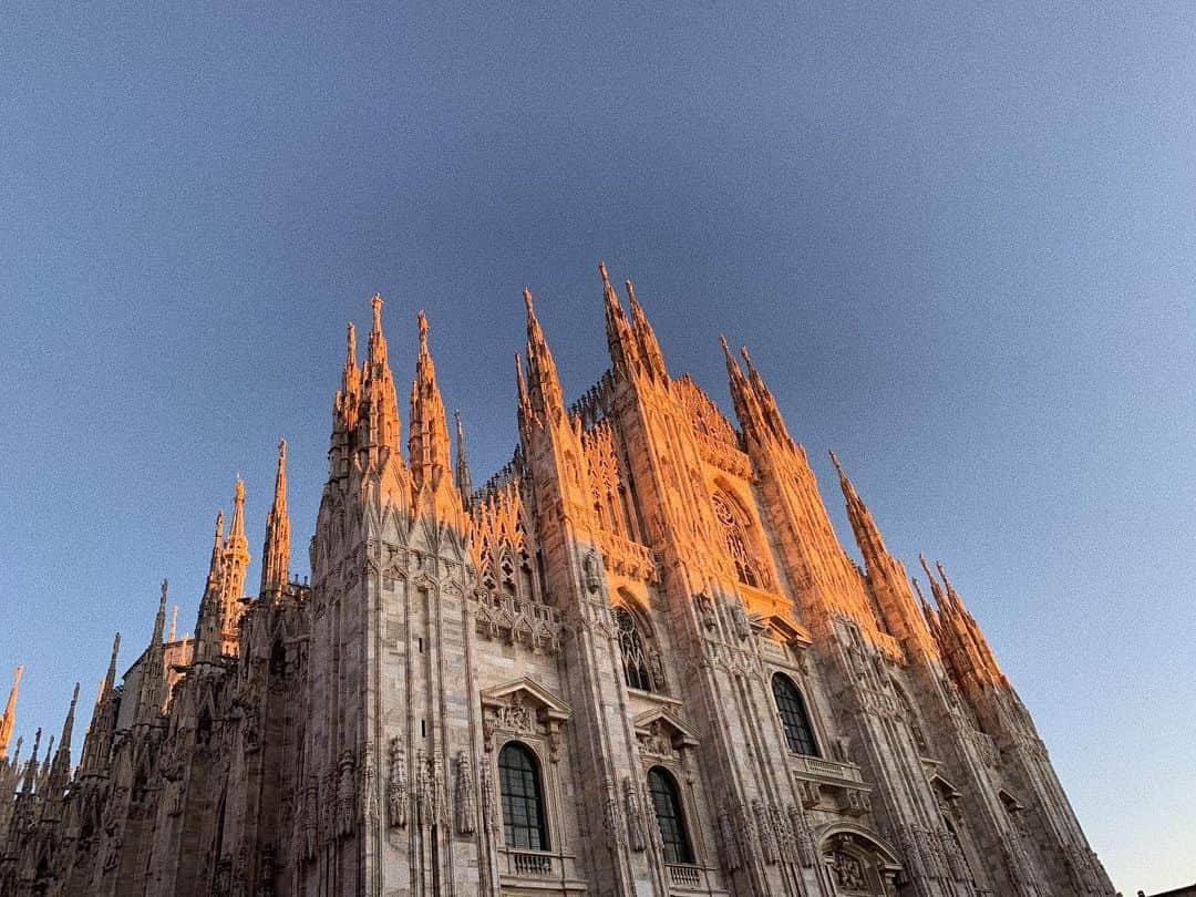 マチルダ・ルッツさんのインスタグラム写真 - (マチルダ・ルッツInstagram)「And the sun will rise again... #milan #everytime #Iseeyou #itslikethefirsttime」1月12日 22時29分 - matildalutz