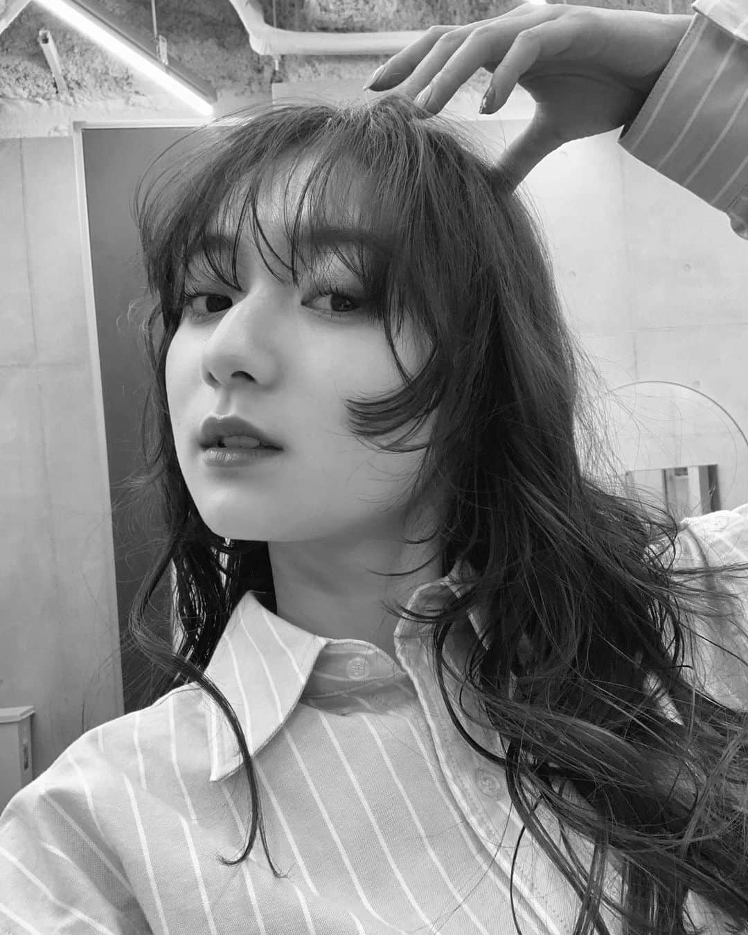 齊藤英里さんのインスタグラム写真 - (齊藤英里Instagram)「髪の毛少しイメチェン！ 顔まわりおしゃれにしてもらった♡ りょうさんいつもありがとうございます☺️☺️ ちなみに前髪は切ってないよ、今伸ばしてるところ。」1月12日 22時34分 - erisaito.official